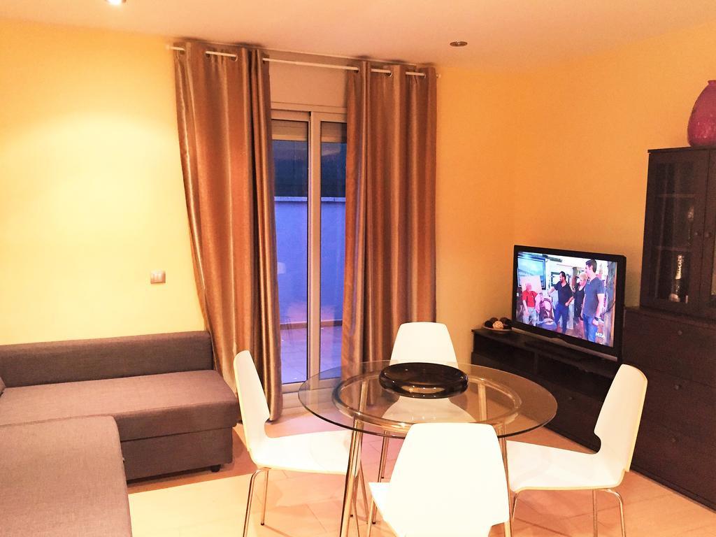 Lloret Beach Apartments リョレート・デ・マル 部屋 写真